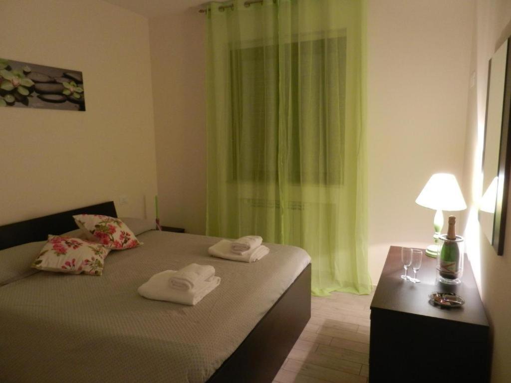 Le Case Del Carmine Con Giardino E Parcheggio A Tropea Buitenkant foto