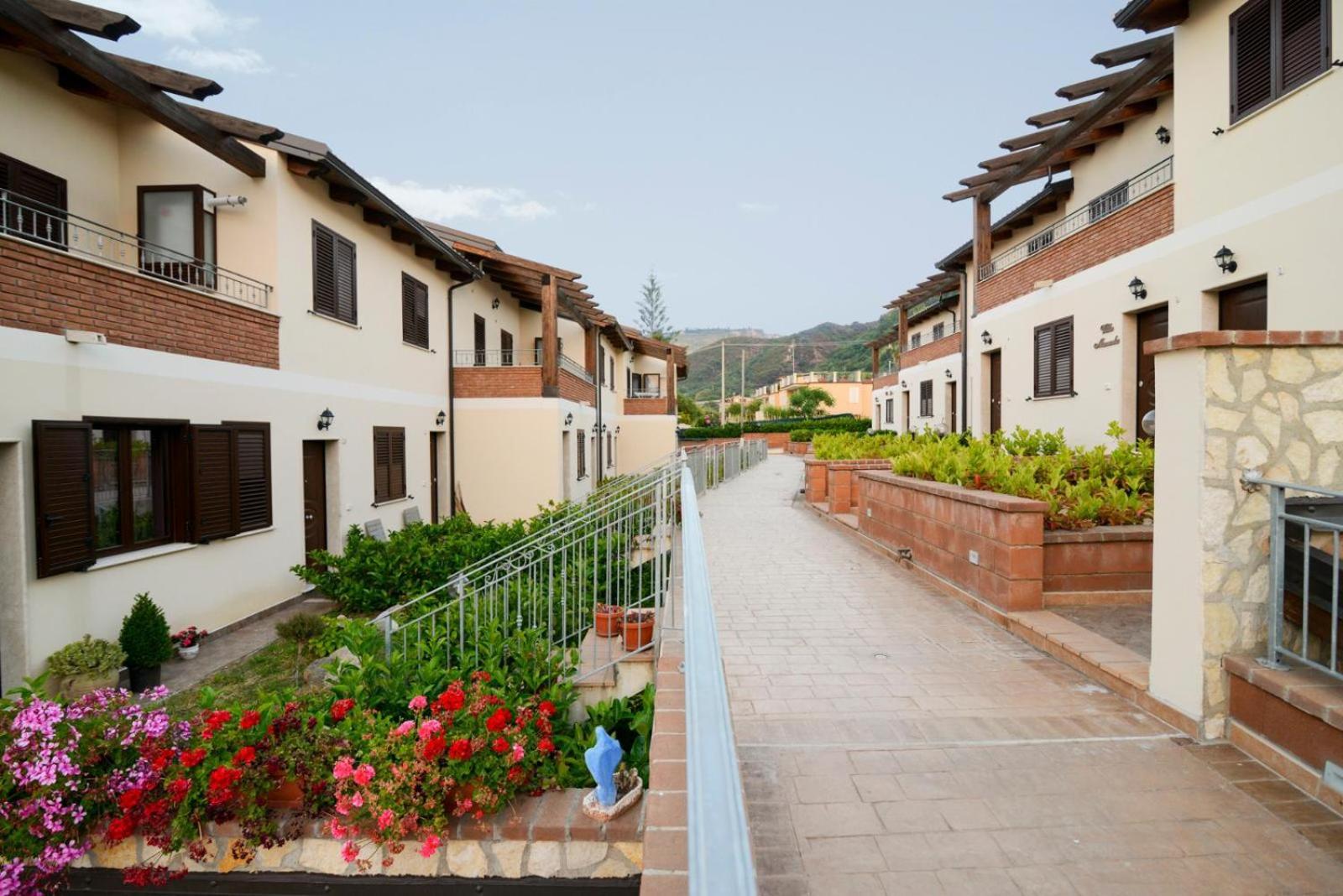 Le Case Del Carmine Con Giardino E Parcheggio A Tropea Buitenkant foto